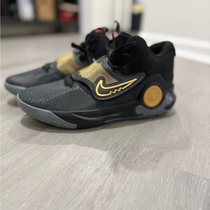Nike KD Trey 5 X black and gold